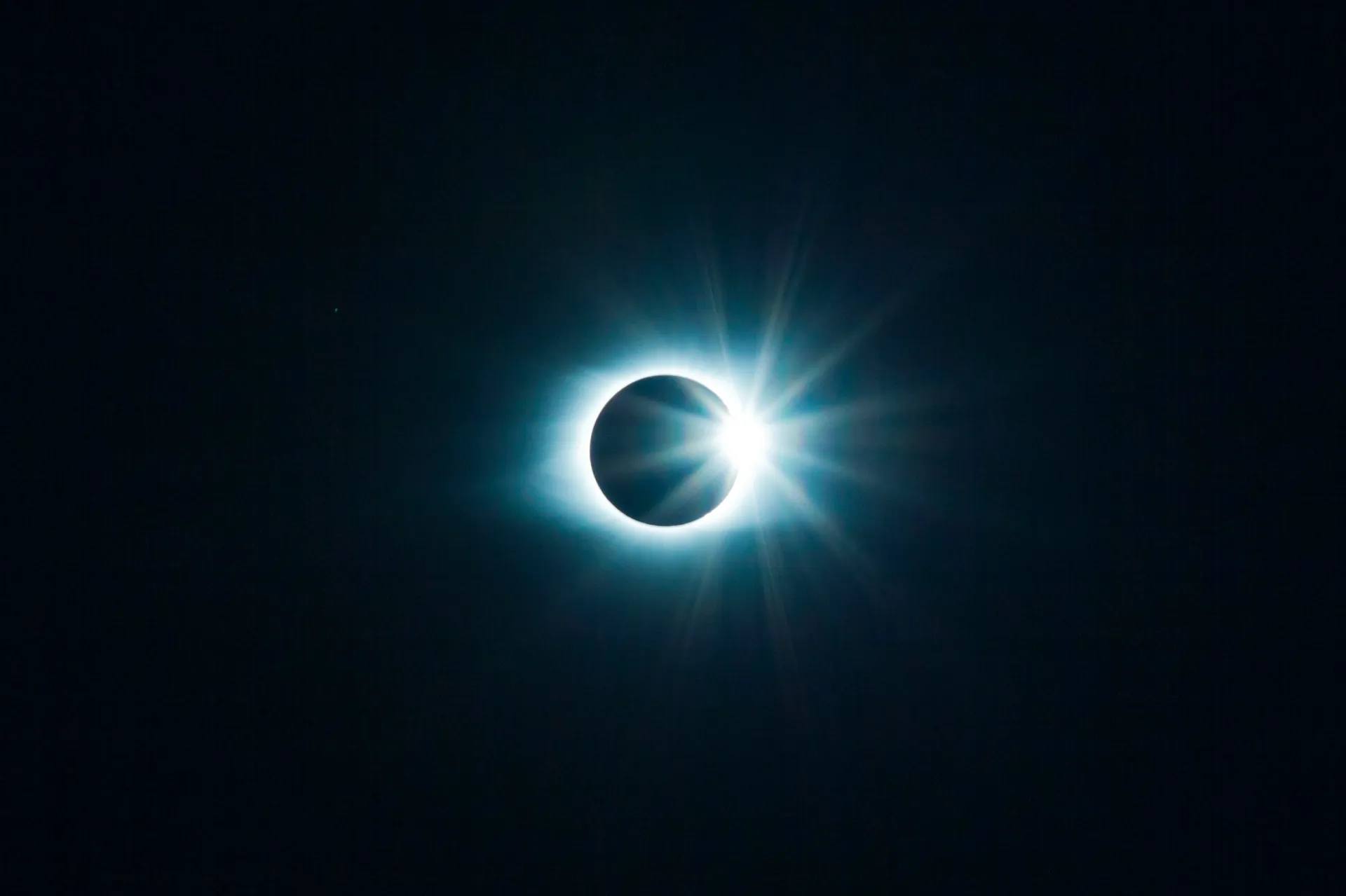 Total solar eclipse — diamond ring moment